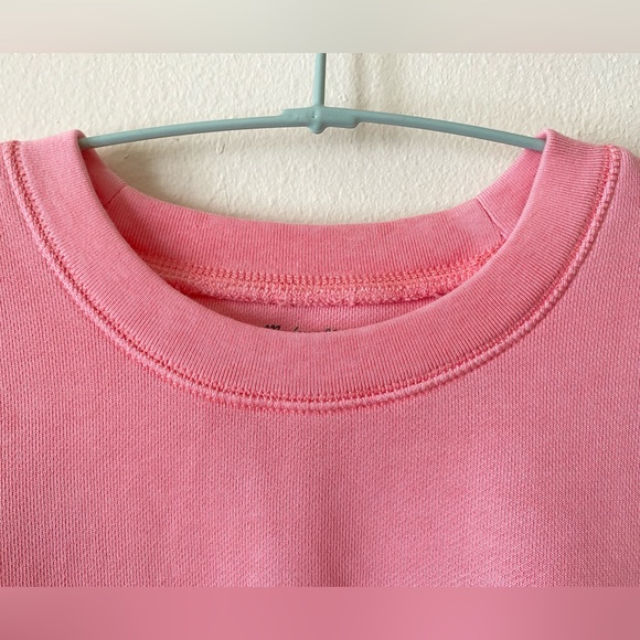 Like New Madewell Garment dyed bubblegum pink cropped sweatshirt size XS - Picture 3 of 10